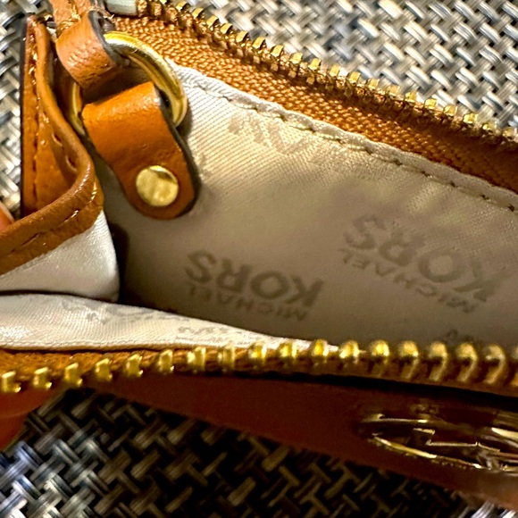 Michael Kors Fulton Key Pouch - Picture 2 of 8